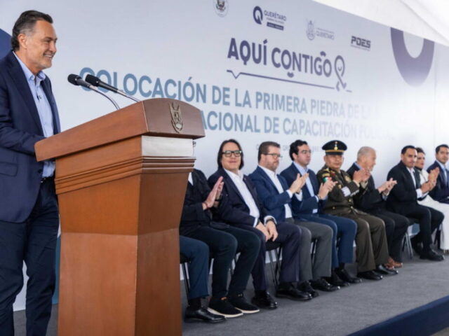 Kuri y embajador de EE. UU. ponen primera piedra de Academia Internacional de Capacitación Policial