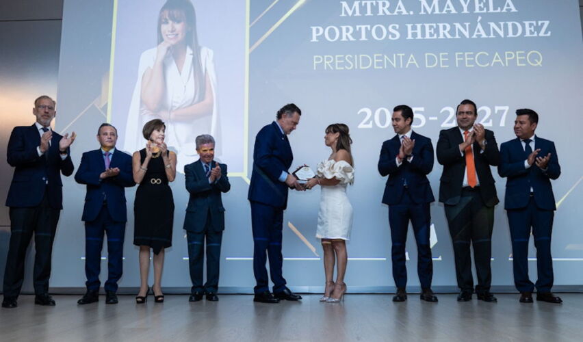 Lee más sobre el artículo Asistió Kuri al 43 aniversario de Fecapeq