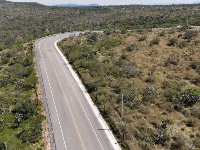Entrega gobierno estatal tercera etapa de modernización del camino Cerro Gordo a El Sitio