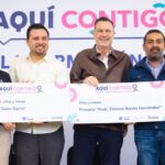 Entrega Mauricio Kuri arcotecho en telesecundaria Luis G. Urbina, en San Juan del Río