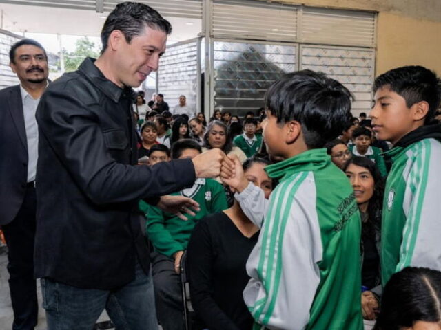 Promueve El Marqués bienestar emocional en escuelas durante Semana de la Salud Mental