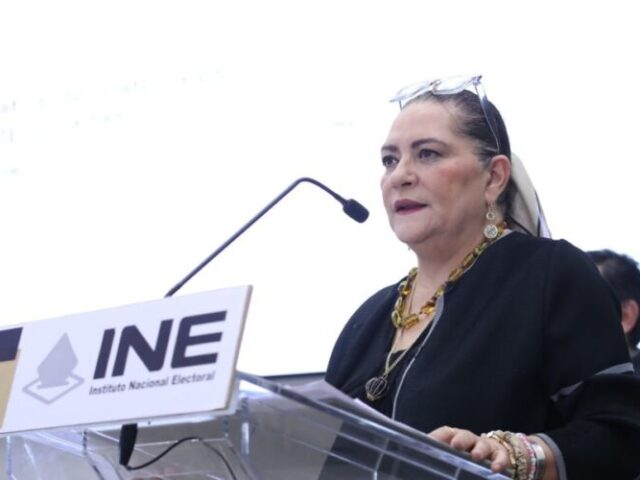 Reciben diputados renuncia de Guadalupe Taddei a la presidencia del INE